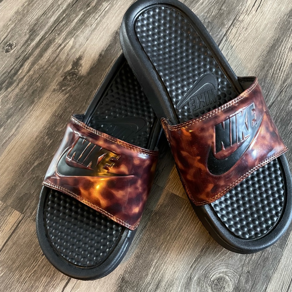 Nike slides